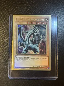 Yugioh TCG Blue Eyes White Dragon Ultra Rare First Edition EN001 - Image 1