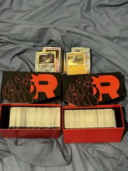 Pokemon Bulk Lot 1000 Uncommon/Common And 300 Holo/Reverse Holo - Image 1