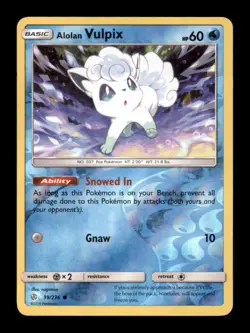 ALOLAN VULPIX 39/236 C COSMIC ECLIPSE REVERSE HOLO NM/M - Image 1