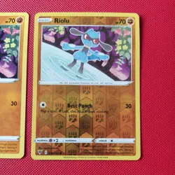 090/185 Riolu Reverse Holo Set Pair Vivid Voltage Pokemon TCG cards Bundle swsh - Image 4