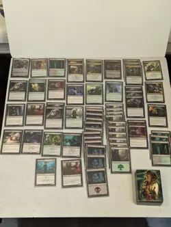 Magic The Gathering Vraska Planeswalker Deck - Includes 61 Cards - Image 1