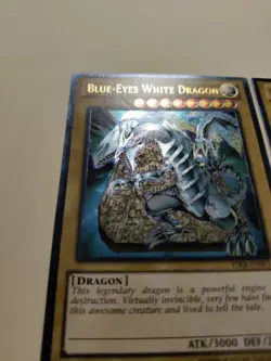 2x Blue-Eyes White Dragon YSKR-EN001 Ultimate Rare Unlimited LP - Image 3