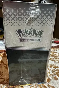 Pokemon TCG Prismatic Evolutions Elite Trainer Box ETB (Slight Tear In Plastic) - Image 3