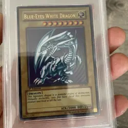 PSA 8 Yu-Gi-Oh! Card Blue-Eyes White Dragon SDK-001 Ultra Rare 1st Asian English - Image 3