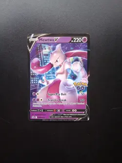 Mewtwo V SWSH223 Pokemon Go NM Promo Pokemon Card - Image 1