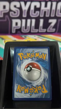 Pikachu VMAX 044/185 Ultra Rare Holo Vivid Voltage Pokemon Card TCG Near Mint NM - Image 2