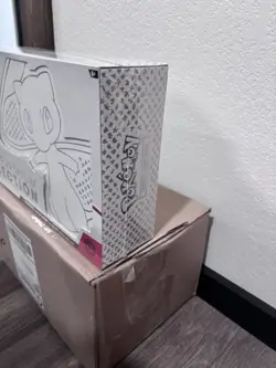 Pokemon TCG Scarlet & Violet 151 Ultra-Premium Collection New and Sealed UPC Box - Image 5