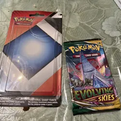 Pokemon TCG - Evolving Skies Booster Pack Sword & Shield - Image 1