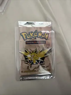 RARE Pokemon Fossil OPENED Booster Pack with Cards WOTC 1999 - Image 1