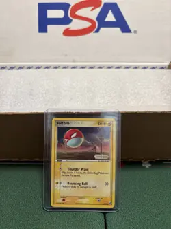 Pokemon TCG: 2006 EX Legend Maker Voltorb Reverse Holo #68/92, LP+ With Swirl! - Image 1