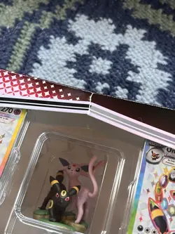 POKEMON PRISMATIC EVOLUTION PREMIUM FIGURE AND MEGA EVOLUTIONS FIGURE COLLECTION - Image 3