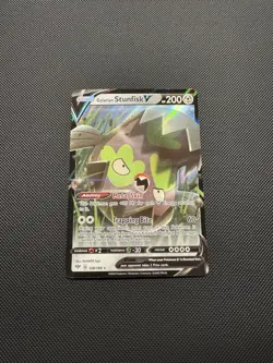Galarian Stunfisk V 128/189 SWSH03: Darkness Ablaze Ultra Rare Near Mint - Image 2
