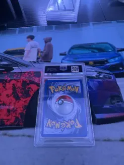 Pokemon Giovanni's Gyarados 5/132 Gym Challenge Holo Unlimited 2000 PSA 8 Card - Image 2