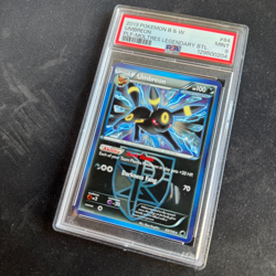 2013 POKEMON B&W PLASMA FREEZE #64 UMBREON PSA 9 - Image 1