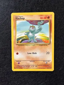 MACHOP 52/102 SET BASE CARTA POKEMON ENG - Image 1