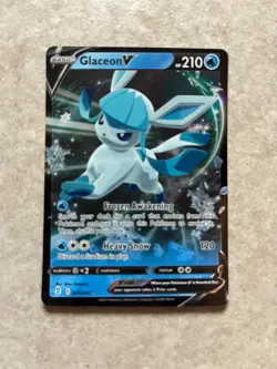 Pokemon Cards - Glaceon V 2021 in good condition - Image 1