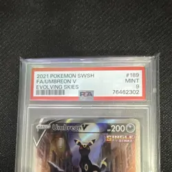 Pokemon Umbreon V 189/203 Evolving Skies Full Art Ultra Rare Holo PSA 9 - Image 2