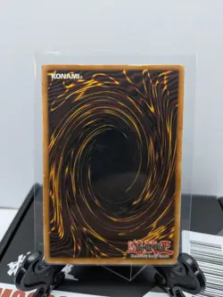 Yu-Gi-Oh! Konami Dark Paladin DMG-001 Secret Rare Duel Master's Guide Holo - Image 2