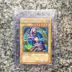 Konami Yu-Gi-Oh! Dark Magician DDS-002 Prismatic Secret Rare Promo Holo - Image 1