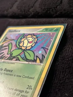 Pokemon Sunflora Holo Unseen Forces 16/115 LP Holo 2005 - Image 3