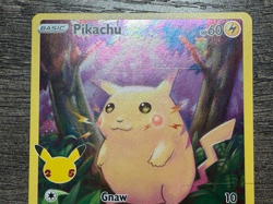 POKEMON FULL ART PIKACHU 005/025 RARE CELEBRATIONS 2021 LP + ARCEUS SLEEVE - Image 2