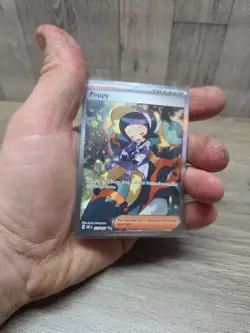 Poppy 227/197 Special Illustration Holo Card Obsidian Flames Pokemon SV03 - Image 1