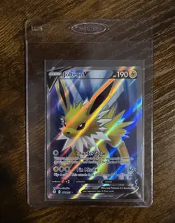 Pokemon TCG Jolteon V Full Art Card 177/203 Evolving Skies - Image 1
