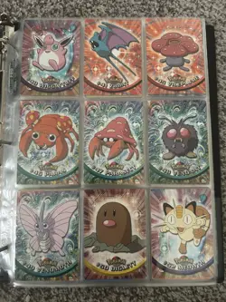 Pokemon TCG Vintage Binder Lot w/ some Topps 200+ cards - Image 1