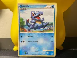 Totodile 14/30 - Pokemon HGSS Trainer Kit: Gyarados & Raichu (MP) - Image 1