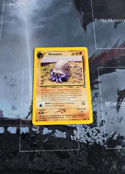 Omanyte 60/75 Neo Discovery Regular Pokemon Card Vintage LP - Image 1