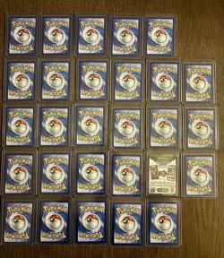 Pokemon TCG Mixed 28 Card Lot - Image 4