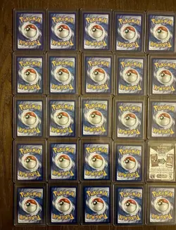 Pokemon TCG Mixed 28 Card Lot - Image 5