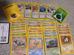 Lot of 33 Pokemon Gym Heroes Cards Unlimited Uncommon Common NM LP MP 1999 2000 - Image 1