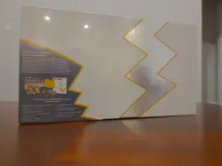2021 Pokemon Celebrations 25th Anniversary Ultra Premium Collection Box Sealed - Image 2