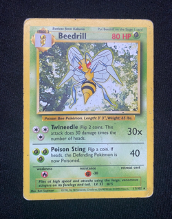 Beedrill 017/102 Pokemon Base Set Regular (HP) - Image 1