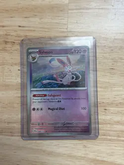 Sylveon (Master Ball Pattern) #040/131 SV: Prismatic Evolutions Pokemon (1C) - Image 1