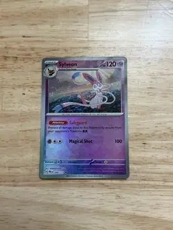 Sylveon (Master Ball Pattern) #040/131 SV: Prismatic Evolutions Pokemon (1C) - Image 2