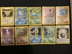 Vintage Pokemon card lot Base Set Blastoise, Venusaur, Mewtwo and more! HP/Dmg - Image 1