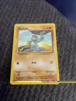 Machop (Machollo) 52/102 NM Near Mint German Base Set Pokemon Card - Image 1