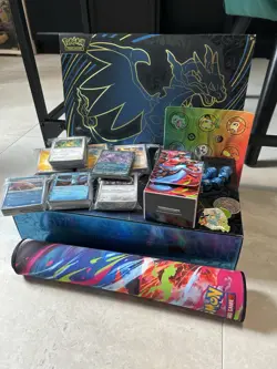 Bulk Pokemon cards! Full Art, Foil, Promo, Reverse, Common. Charizard UPC Accs - Image 1