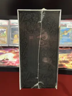 Pokemon TCG: Celebrations Ultra-Premium Collection Box (2021) 820650829147 - Image 2
