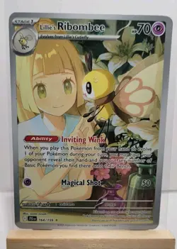 Pokemon TCG Lillie's Ribombee 164/159 Sv09: Journey Together Illustration Rare - Image 1