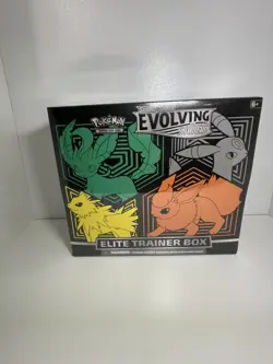 Pokemon Evolving Skies Elite Trainer Box (Leafeon and Umbreon art) 2021 - Image 1