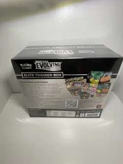 Pokemon Evolving Skies Elite Trainer Box (Leafeon and Umbreon art) 2021 - Image 3