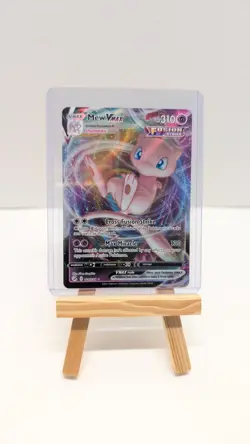 Pokemon TCG, Mew VMax 114/264 - Fusion Strike - Image 1