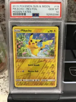 2019 Pokemon Pikachu Hidden Fates Reverse Holo 19/68 PSA 10 - Image 1