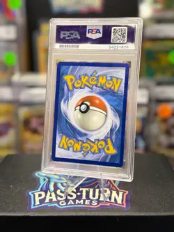 Pokemon - Charizard #5/18 – Sun & Moon - PSA 9 - Detective Pikachu - Holo - Fire - Image 2