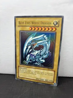 Yu-Gi-Oh! Blue-Eyes White Dragon SDK-001 Unlimited VLP NM Super Clean Near Mint - Image 1