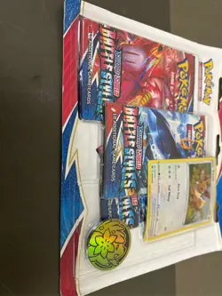 Pokemon TCG: Sword & Shield Battle Styles Blister Pack with 3 Booster Packs - Image 3