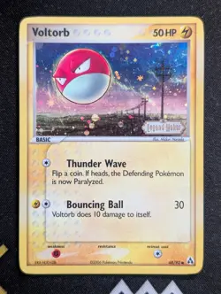 Voltorb 68/92 Legend Maker Pokemon LP Reverse Holo - Image 1